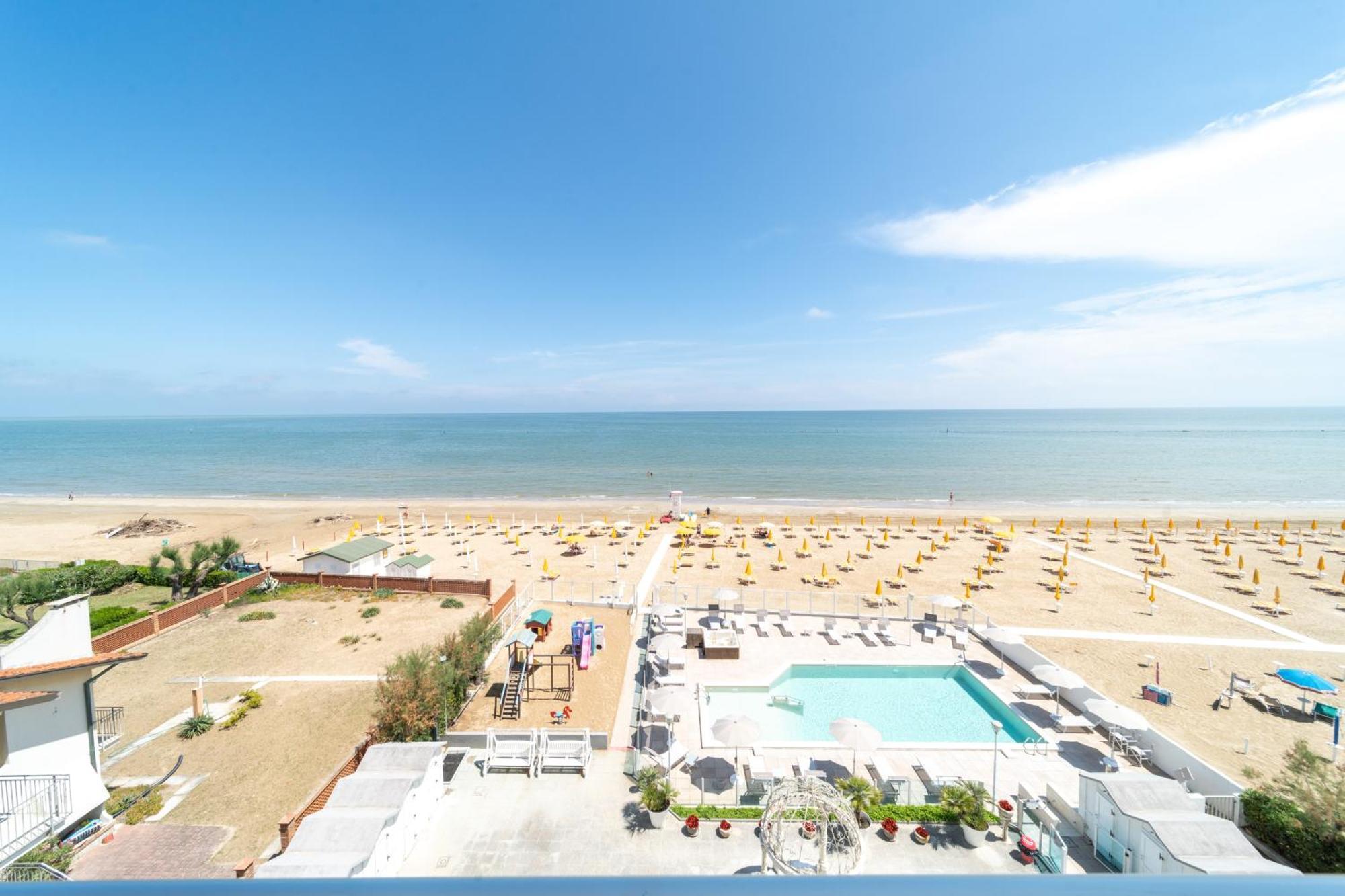 Hotel Casadei Fano Extérieur photo