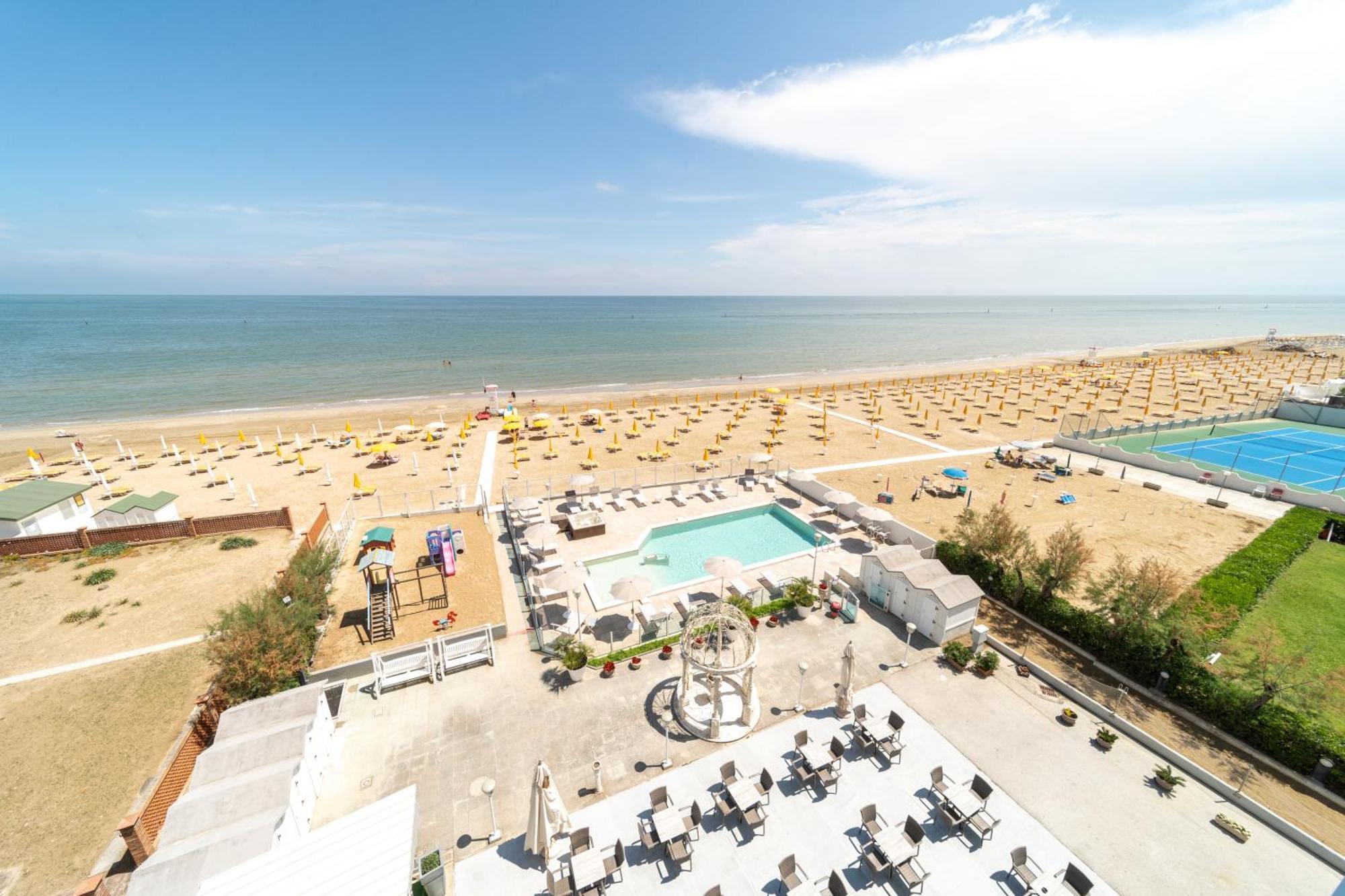 Hotel Casadei Fano Extérieur photo