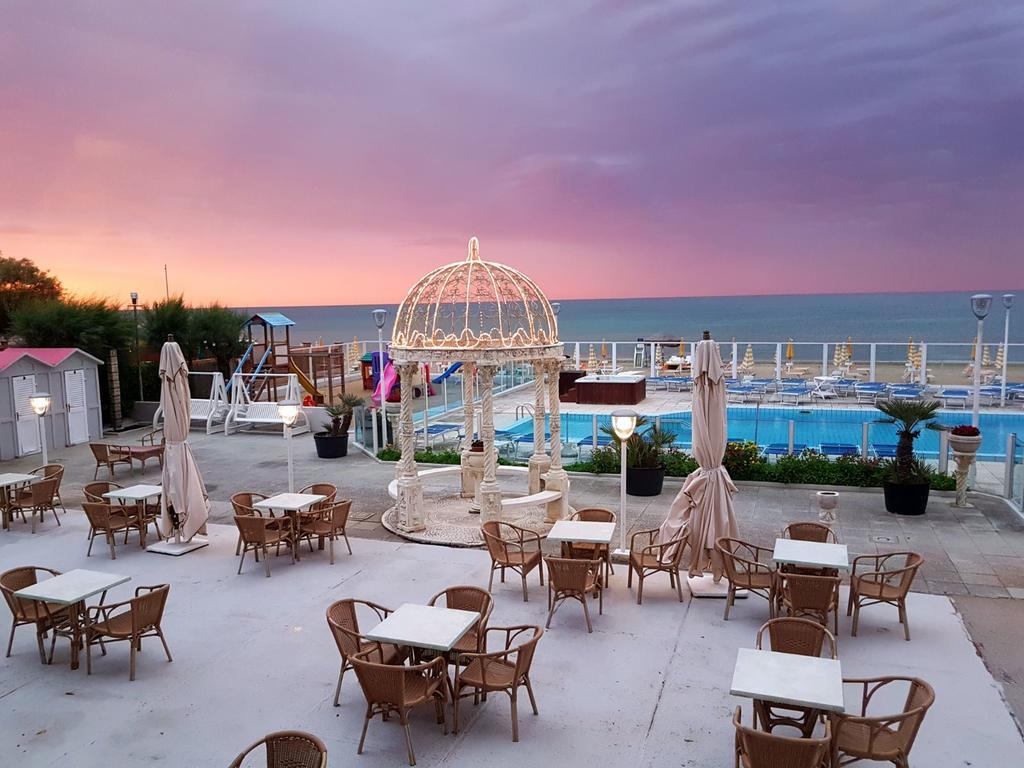 Hotel Casadei Fano Extérieur photo